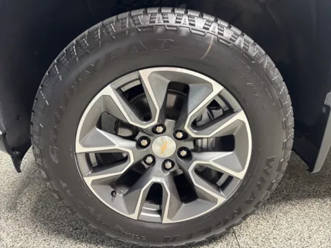 More photos of 2022 Chevrolet Silverado 1500 LTD LT at Seay Motors, KY