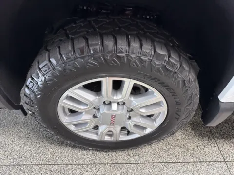 More photos of 2024 GMC Sierra 2500HD SLT at Seay Motors, KY