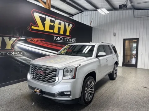 Silver 2018 GMC Yukon Denali for sale in Mayfield, KY