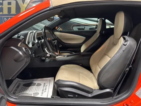 More photos of 2011 Chevrolet Camaro 2LT at Seay Motors, KY