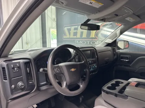 More photos of 2017 Chevrolet Silverado 1500 Custom at Seay Motors, KY