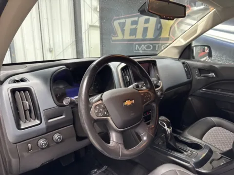 More photos of 2022 Chevrolet Colorado Z71 at Seay Motors, KY