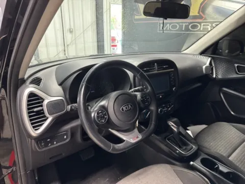 More photos of 2021 Kia Soul GT-Line at Seay Motors, KY