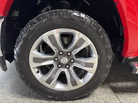 More photos of 2019 Ram 1500 Laramie at Seay Motors, KY