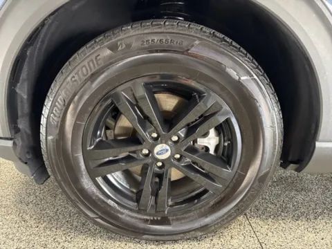 More photos of 2021 Ford Explorer XLT at Seay Motors, KY