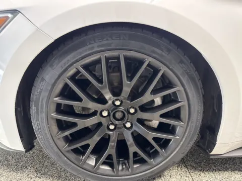 More photos of 2017 Ford Mustang V6 at Seay Motors, KY
