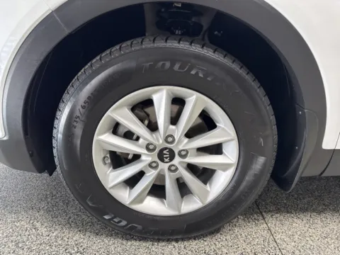 More photos of 2020 Kia Sorento LX at Seay Motors, KY