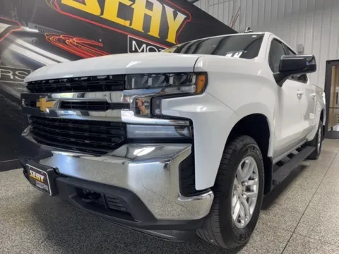 Photos of 2021 Chevrolet Silverado 1500 LT for sale in Mayfield, KY at Seay Motors