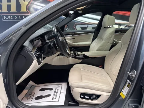 More photos of 2017 BMW 5 Series 540i at Seay Motors, KY
