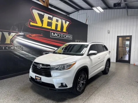 White 2016 Toyota Highlander XLE V6 for sale in Mayfield, KY