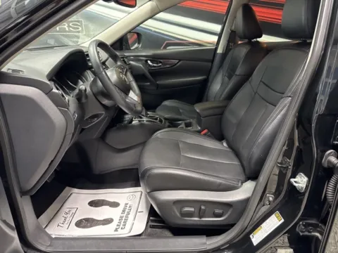 More photos of 2020 Nissan Rogue SL at Seay Motors, KY