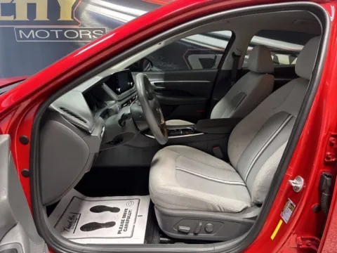 More photos of 2020 Hyundai Sonata SEL at Seay Motors, KY