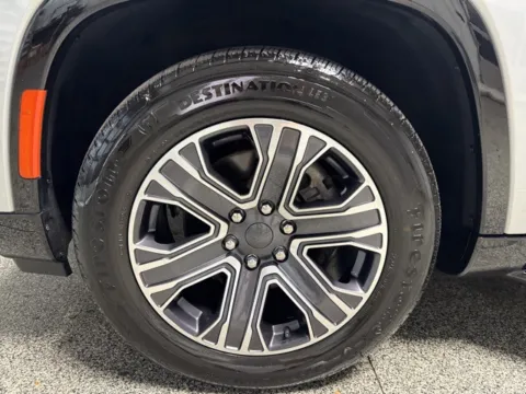 More photos of 2024 Jeep Wagoneer L Series II at Seay Motors, KY