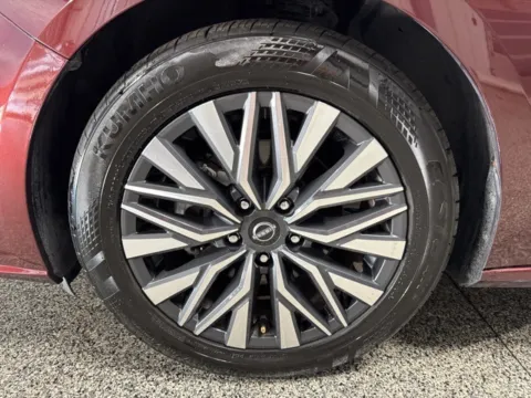 More photos of 2024 Nissan Altima 2.5 SV at Seay Motors, KY