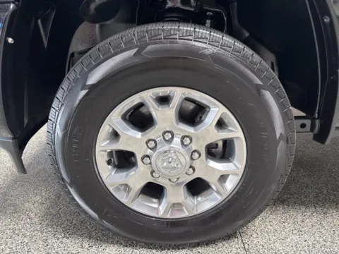 More photos of 2023 Ram 3500 Laramie at Seay Motors, KY