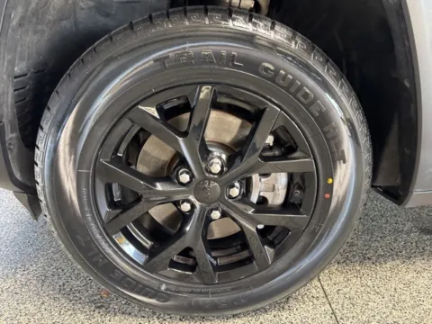 More photos of 2024 Jeep Grand Cherokee L Altitude at Seay Motors, KY