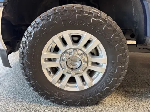 More photos of 2017 Ford F-250SD XLT at Seay Motors, KY