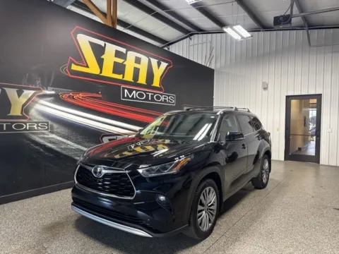 Black 2021 Toyota Highlander Platinum for sale in Mayfield, KY