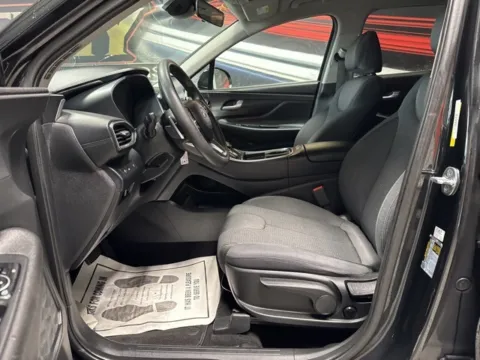 More photos of 2023 Hyundai Santa Fe SE at Seay Motors, KY