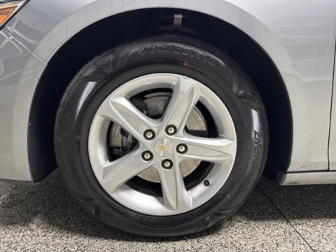 More photos of 2023 Chevrolet Malibu LT at Seay Motors, KY