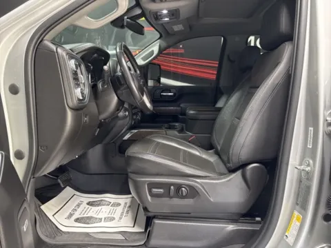 More photos of 2022 GMC Sierra 2500HD Denali at Seay Motors, KY