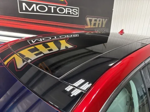 More photos of 2020 Ford Edge Titanium at Seay Motors, KY