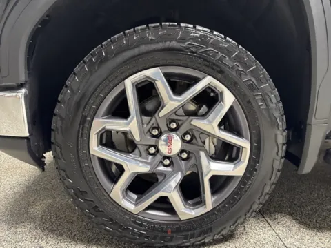 More photos of 2023 GMC Sierra 1500 SLT at Seay Motors, KY