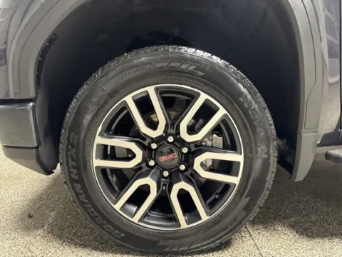 More photos of 2022 GMC Sierra 1500 AT4 at Seay Motors, KY