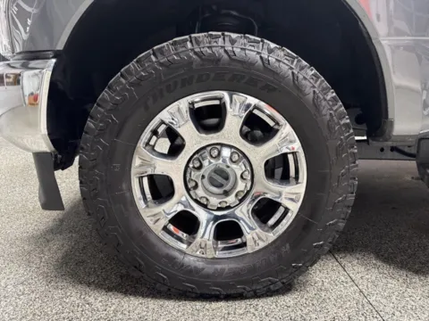 More photos of 2022 Ford F-250SD Lariat at Seay Motors, KY