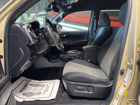 More photos of 2020 Toyota Tacoma TRD Off-Road at Seay Motors, KY