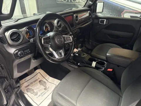 More photos of 2021 Jeep Gladiator Overland at Seay Motors, KY