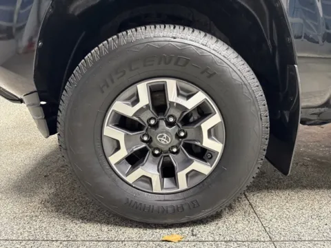 More photos of 2019 Toyota Tacoma SR5 at Seay Motors, KY