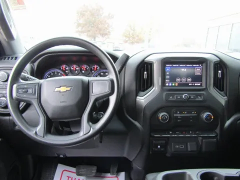 More photos of 2022 Chevrolet Silverado 2500HD Custom at Pettijohn Auto Center, MO
