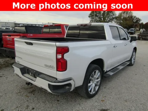 More photos of 2020 Chevrolet Silverado 1500 High Country at Pettijohn Auto Center, MO