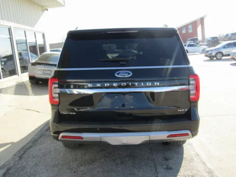 More photos of 2023 Ford Expedition Max Limited at Pettijohn Auto Center, MO