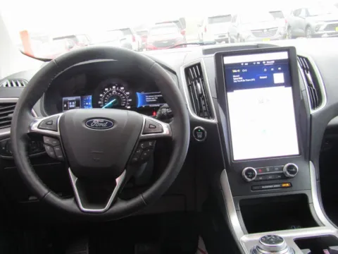 More photos of 2023 Ford Edge SEL at Pettijohn Auto Center, MO