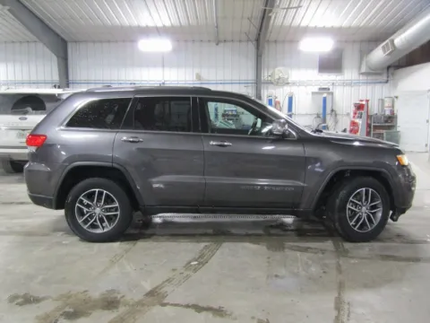 Photos of 2018 Jeep Grand Cherokee Limited for sale in Bethany, MO at Pettijohn Auto Center