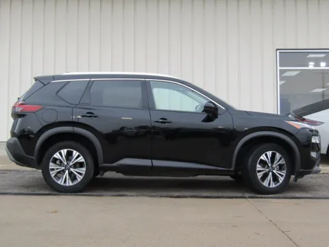 Photos of 2023 Nissan Rogue SV for sale in Bethany, MO at Pettijohn Auto Center