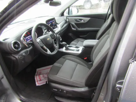 More photos of 2025 Chevrolet Blazer LT at Pettijohn Auto Center, MO