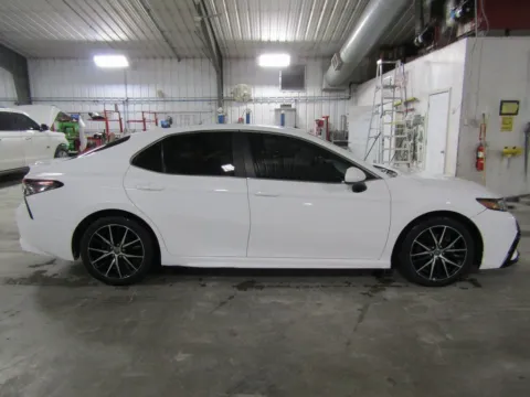 Photos of 2021 Toyota Camry for sale in Bethany, MO at Pettijohn Auto Center