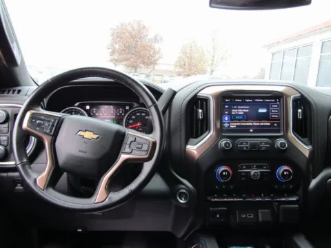 More photos of 2021 Chevrolet Silverado 1500 High Country at Pettijohn Auto Center, MO