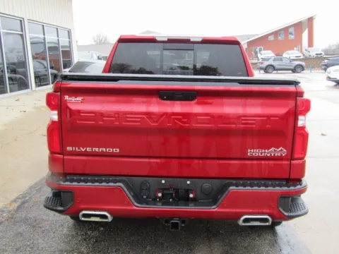 More photos of 2021 Chevrolet Silverado 1500 High Country at Pettijohn Auto Center, MO