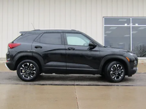 Photos of 2023 Chevrolet TrailBlazer LT for sale in Bethany, MO at Pettijohn Auto Center