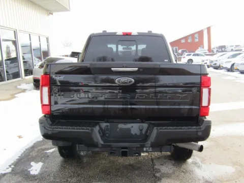 More photos of 2022 Ford F-250SD Lariat at Pettijohn Auto Center, MO