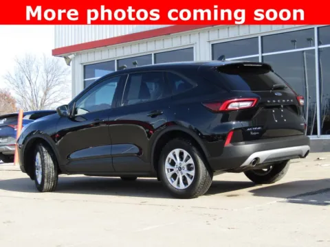 More photos of 2025 Ford Escape Active at Pettijohn Auto Center, MO