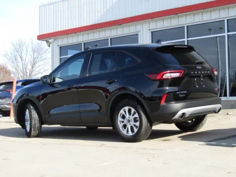 More photos of 2025 Ford Escape Active at Pettijohn Auto Center, MO
