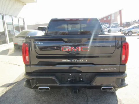 More photos of 2023 GMC Sierra 1500 Denali at Pettijohn Auto Center, MO