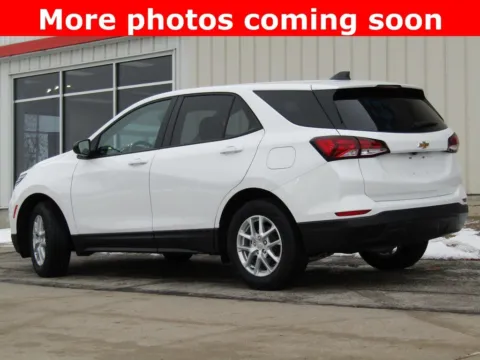 More photos of 2022 Chevrolet Equinox LS at Pettijohn Auto Center, MO