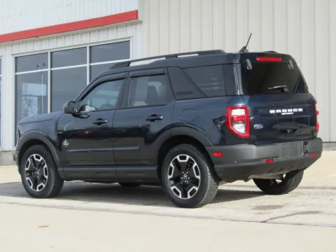 More photos of 2021 Ford Bronco Sport Outer Banks at Pettijohn Auto Center, MO