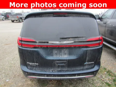 More photos of 2023 Chrysler Pacifica Hybrid Touring L at Pettijohn Auto Center, MO